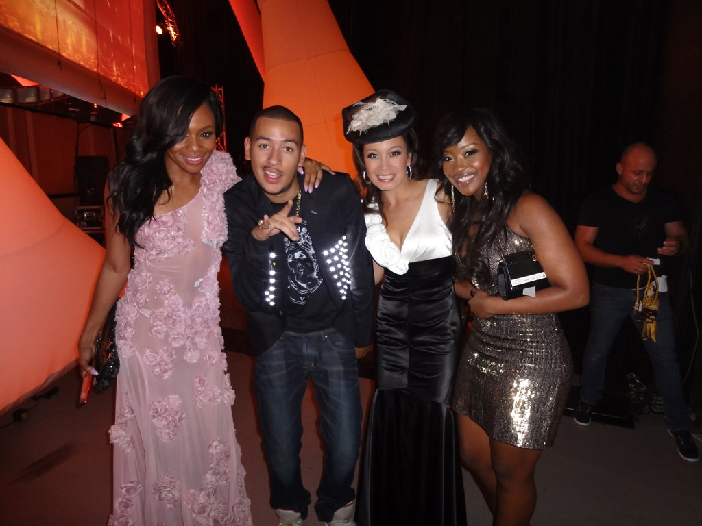 Bonang Matheba standing with AKA, Jen Su and Lorna Maseko at SAMA 18